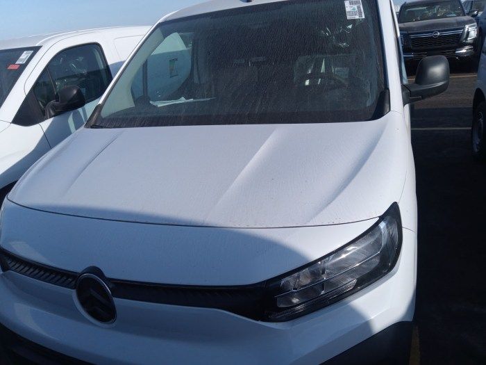 Citroen Berlingo Cargo LWB L2H1 FWD 1.6L Diesel 5-Speed MT L2H1